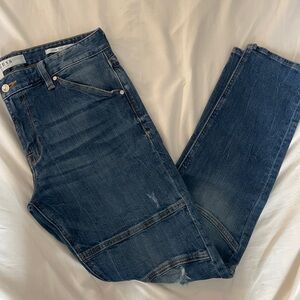 GUESS jeans